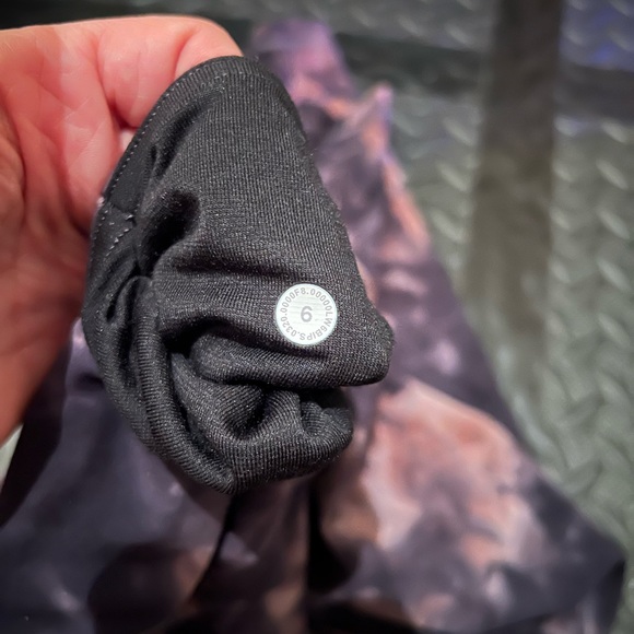 Lululemon Unlimit High-Rise Crop 23" *Keyhole
Diamond dye graphite grey pink - Picture 6 of 9